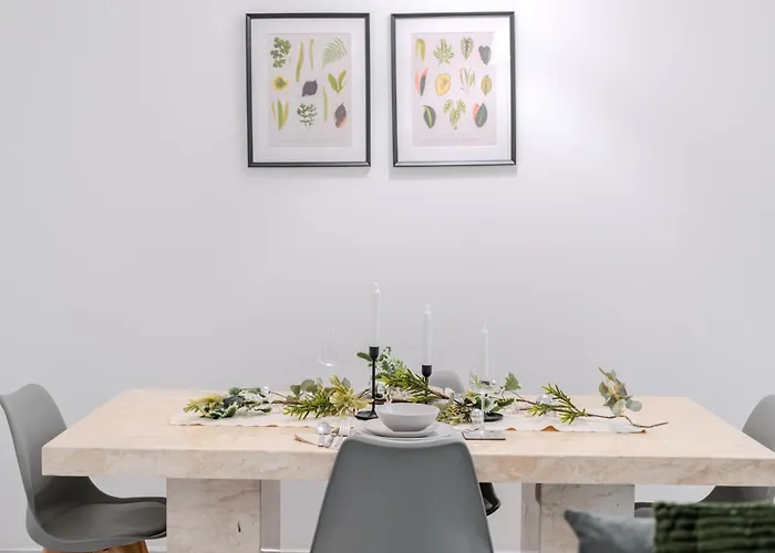 Gatton Road Sleeps 8 Perfect For Groups Apartment *