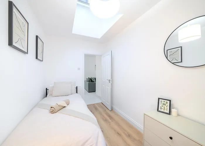 Apartment Gatton Road Sleeps 8 Perfect For Groups *