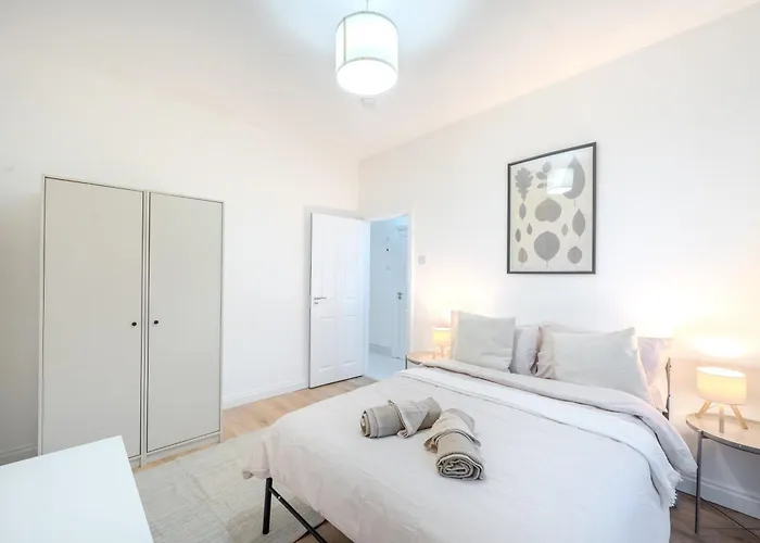 Gatton Road Sleeps 8 Perfect For Groups