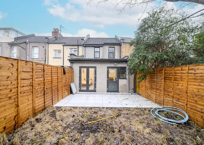 Gatton Road Sleeps 8 Perfect For Groups *