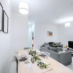 Gatton Road Sleeps 8 Perfect For Groups Bristol