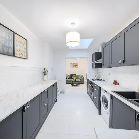 Gatton Road Sleeps 8 Perfect For Groups بريستول