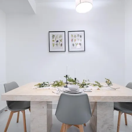 Gatton Road Sleeps 8 Perfect For Groups דירה *