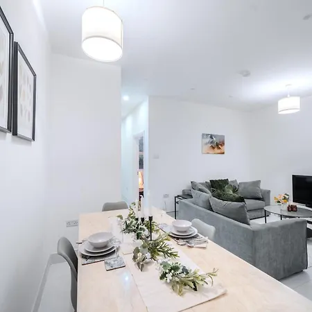 Gatton Road Sleeps 8 Perfect For Groups بريستول