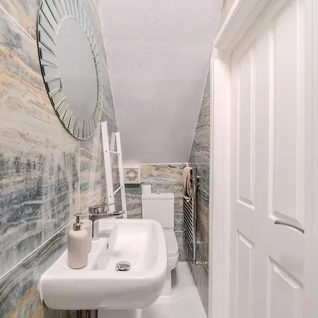 شقة Gatton Road Sleeps 8 Perfect For Groups بريستول
