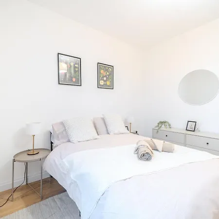 Gatton Road Sleeps 8 Perfect For Groups * بريستول