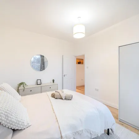 شقة Gatton Road Sleeps 8 Perfect For Groups بريستول