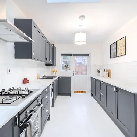 Gatton Road Sleeps 8 Perfect For Groups شقة *