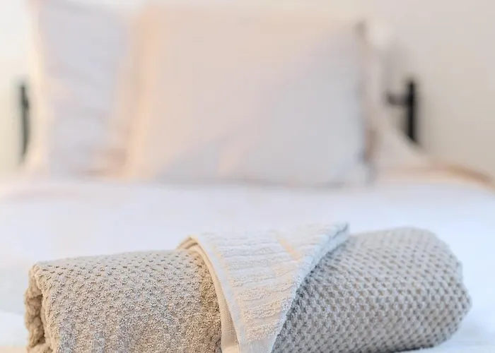 Gatton Road Sleeps 8 Perfect For Groups * 브리스틀