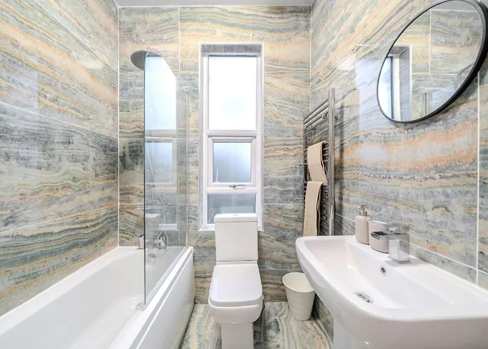 Gatton Road Sleeps 8 Perfect For Groups Bristol